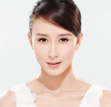 play roblox online Xiao Jinyan masuk dan maju untuk menyambutnya: 